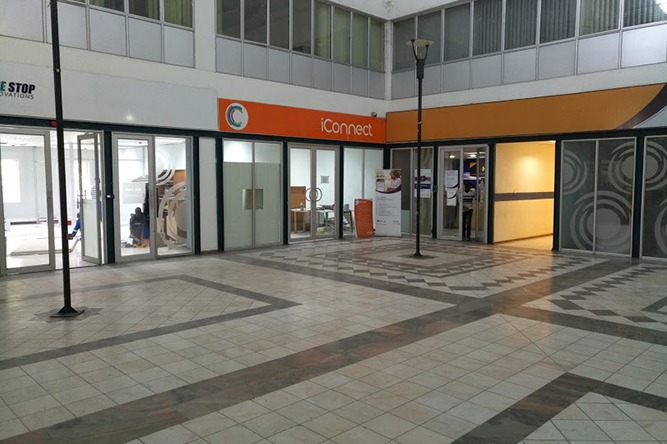 Pyramid Plaza